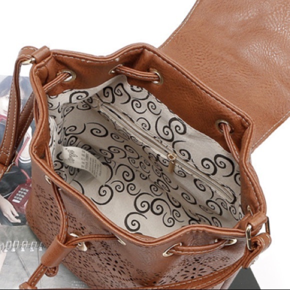 💥LAST ONE💥 Brown Laser-Cut Bucket Bag - Picture 6 of 6